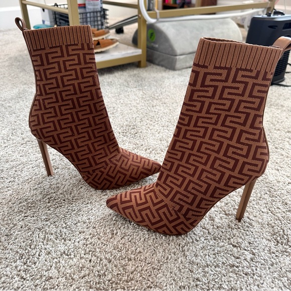 Steve Madden brown patterned heeled booties, like new!, size 7.5 - Picture 6 of 6